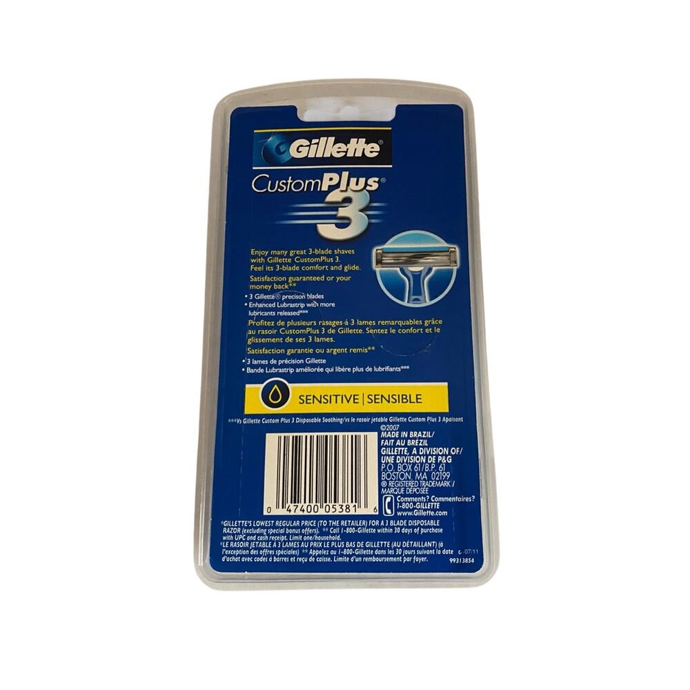 Gillette Custom Plus 3 Sensitive Mens Disposable Razors 4 Count New Triple Blade - Picture 4 of 10